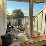 Lichtdurchflutetes Mit Dachterasse Zwischen Koeln Und Duesseldorf