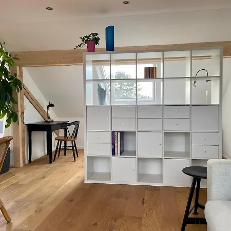 Appartement Lichtdurchflutetes Mit Dachterasse Zwischen Koeln Und Duesseldorf *