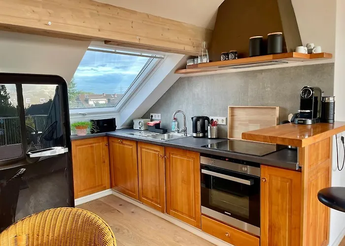 Lichtdurchflutetes Mit Dachterasse Zwischen Koeln Und Duesseldorf *