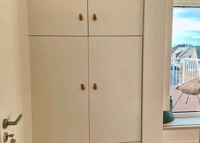 Appartement Lichtdurchflutetes Mit Dachterasse Zwischen Koeln Und Duesseldorf *