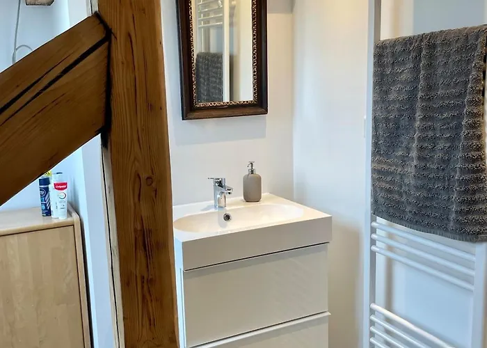 Lichtdurchflutetes Mit Dachterasse Zwischen Koeln Und Duesseldorf Dormagen